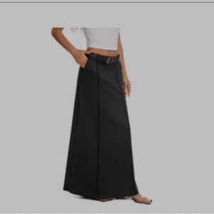 Chic Black Maxi Skirt with Stylish belt loops